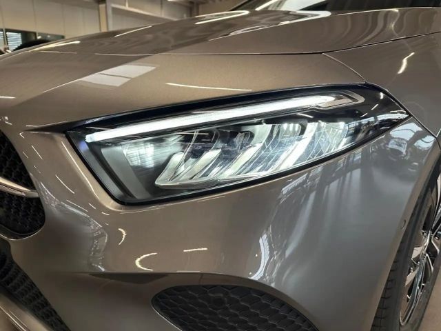 Mercedes-Benz A 200 A 200 d Progressive