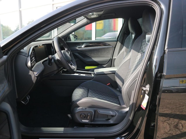 Volkswagen Passat 4Motion DSG R-Line