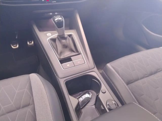 Volkswagen Golf 1.5 TSI