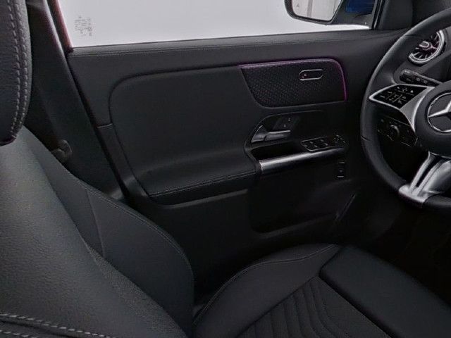 Mercedes-Benz EQA 300 4MATIC