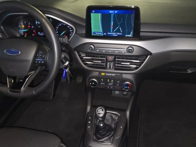 Ford Focus Cool & Connect EcoBoost Wagon