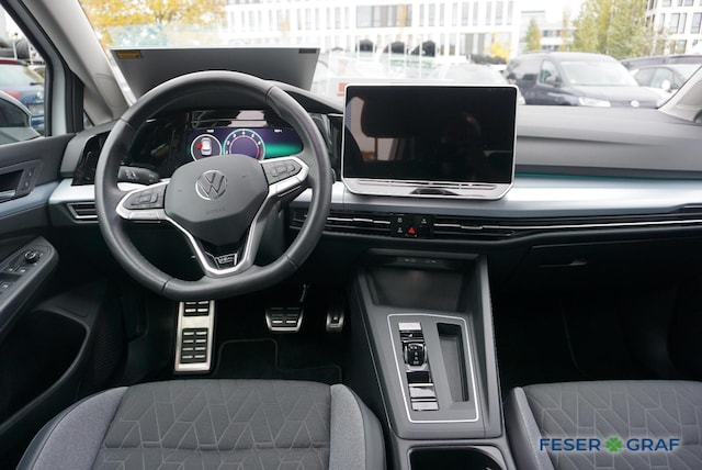 Volkswagen Golf 1.5 eTSI DSG