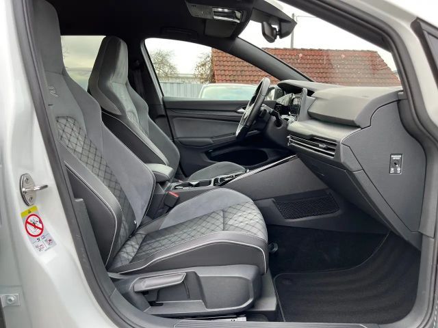 Volkswagen Golf R-Line Variant