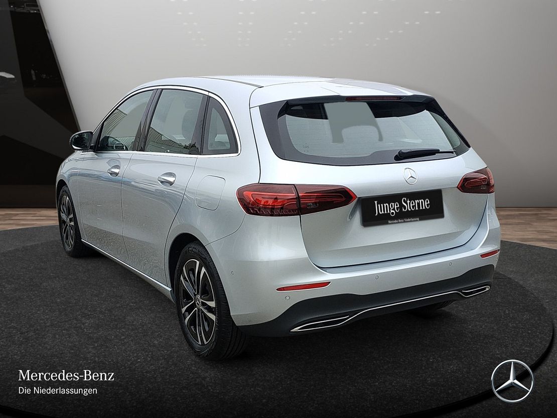 Mercedes-Benz B 200 Sedan