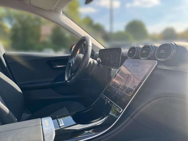 Mercedes-Benz C 200 AVANTGARDE C 200 d Estate