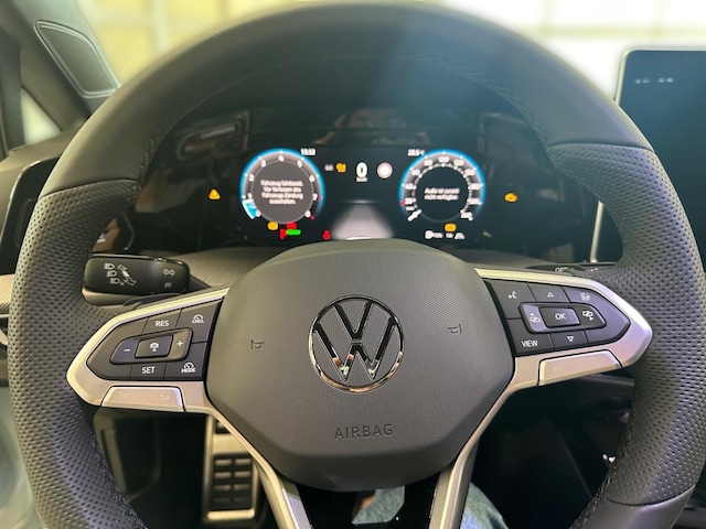 Volkswagen Golf 1.5 eTSI Golf VIII