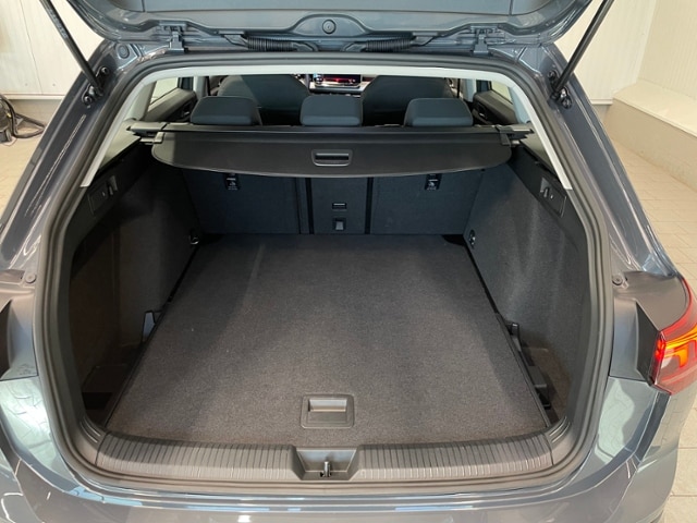 Volkswagen Golf 1.5 eTSI DSG Golf VIII Variant