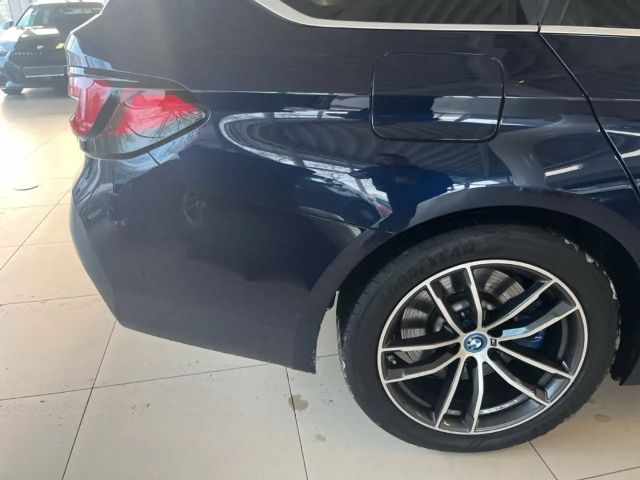 BMW 530 530e M-Sport Touring xDrive