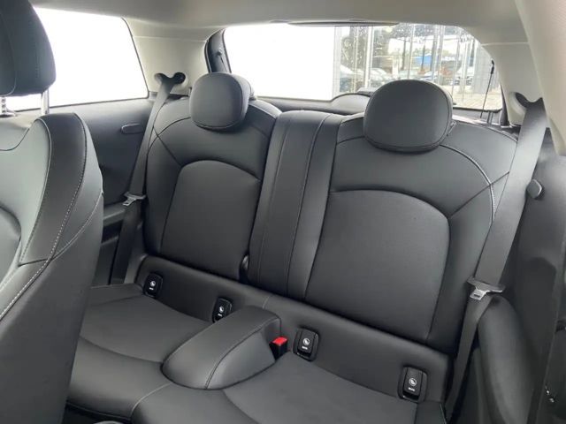 MINI One Colour Line LMR SHZ PDC LED DAB DigCockpit