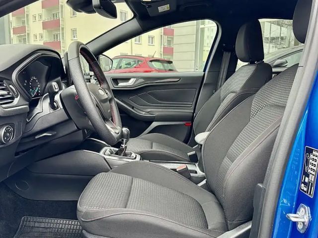 Ford Focus ST Line
