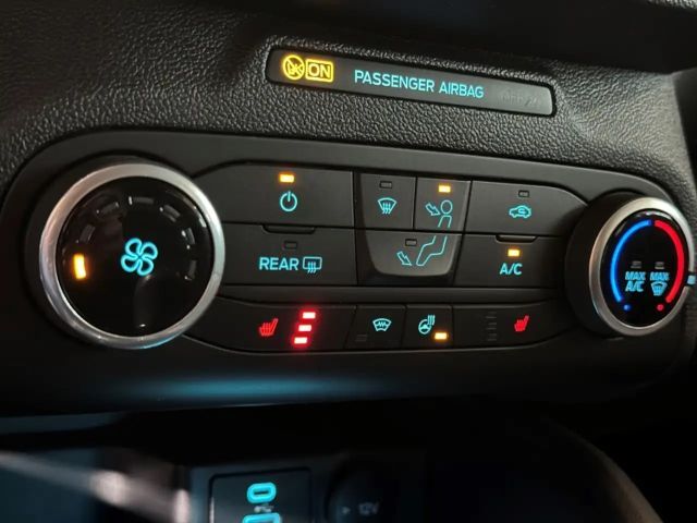 Ford Focus Cool & Connect