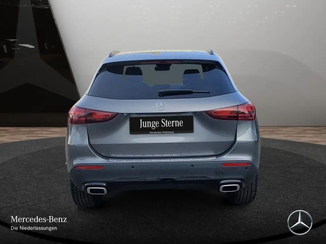 Mercedes-Benz GLA 200 Progressive