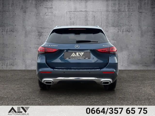 Mercedes-Benz GLA 220 4MATIC GLA 220 d