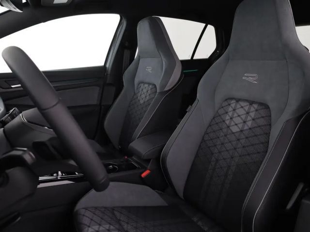 Volkswagen Golf DSG R-Line