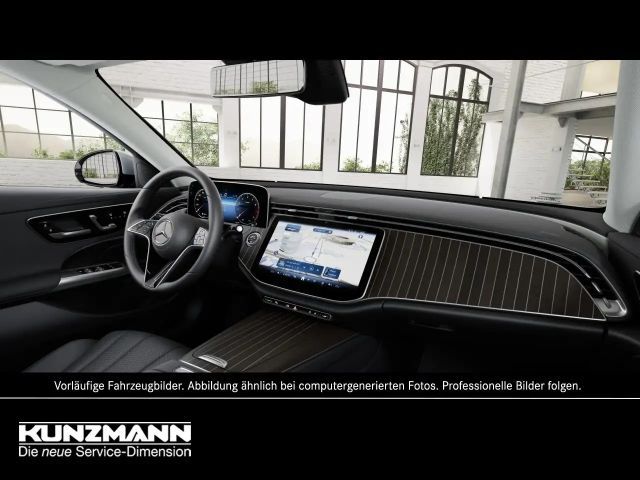 Mercedes-Benz E 200 AVANTGARDE Sedan