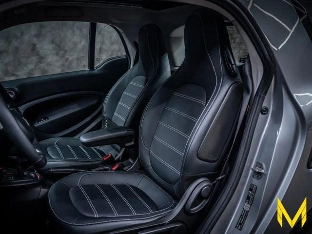 Smart EQ fortwo Coupe JBL Prime