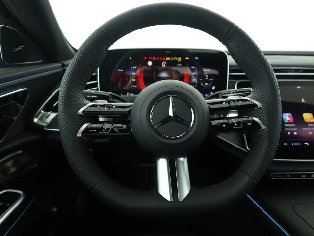 Mercedes-Benz E 220 E 220 d Sedan