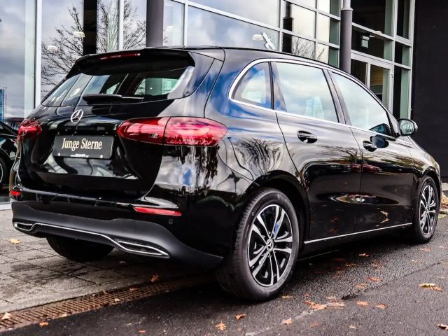 Mercedes-Benz B 200 Progressive Sedan