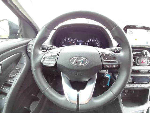 Hyundai i30 Hybrid T-GDi Trend