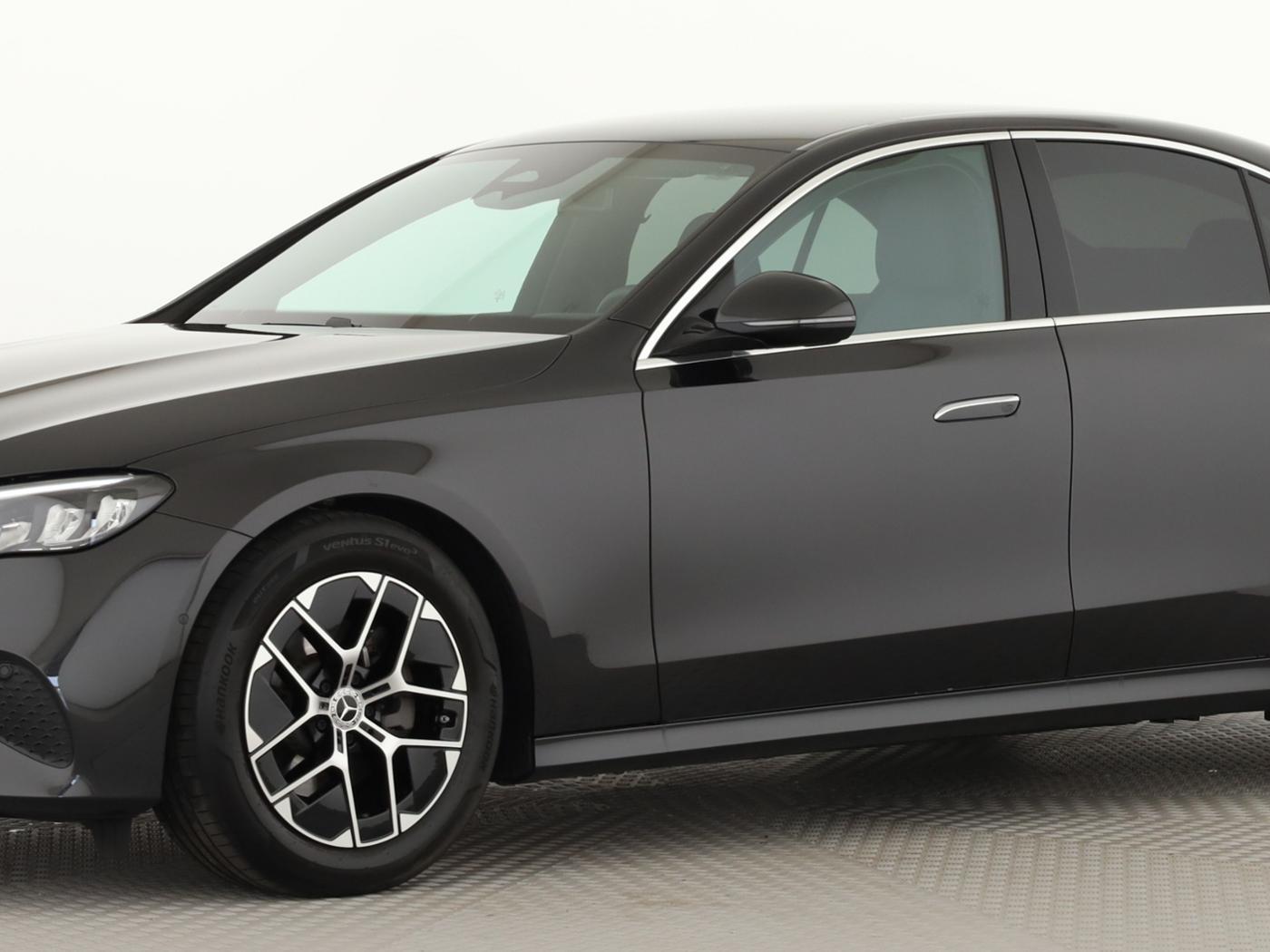 Mercedes-Benz E 200 AVANTGARDE Premium Sedan