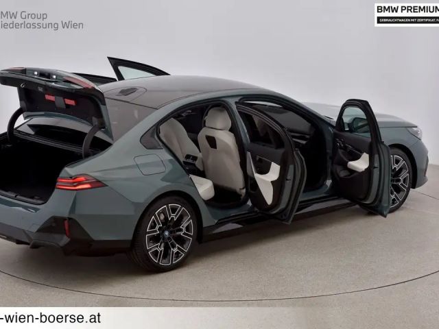 BMW i5 Sedan eDrive40