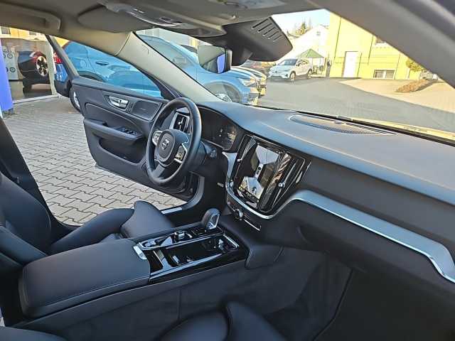 Volvo V60 AWD Dark Plus T6