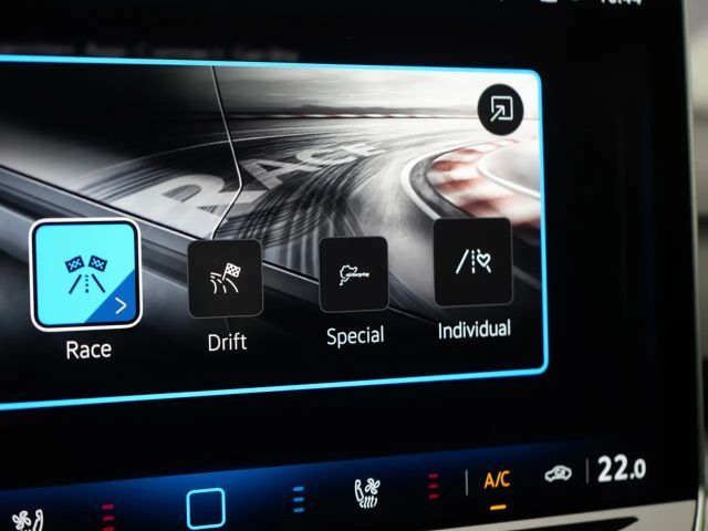 Volkswagen Golf Black Edition PANO HUD AHK 360° ACC MA