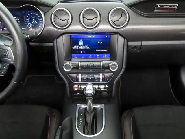 Ford Mustang Convertible GT 5.0 V8