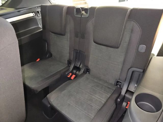 Volkswagen Touran 1.5 TSI Highline Style