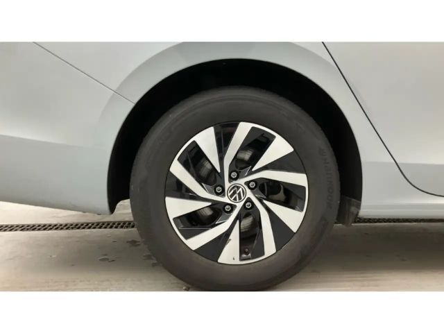 Volkswagen Passat 1.5 eTSI Business Variant