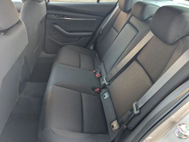 Mazda 3 Exclusive-line