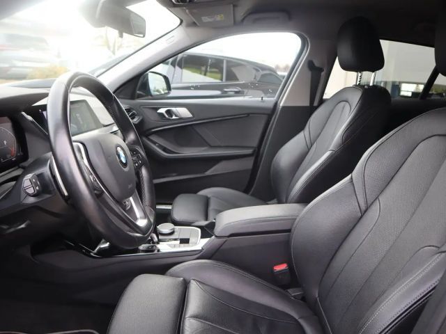 BMW 118 118d Sedan Sport Line