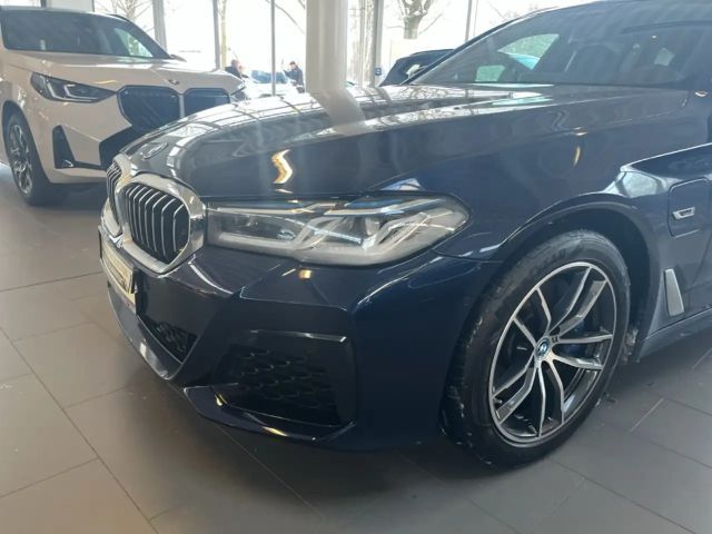 BMW 530 530e M-Sport Touring xDrive