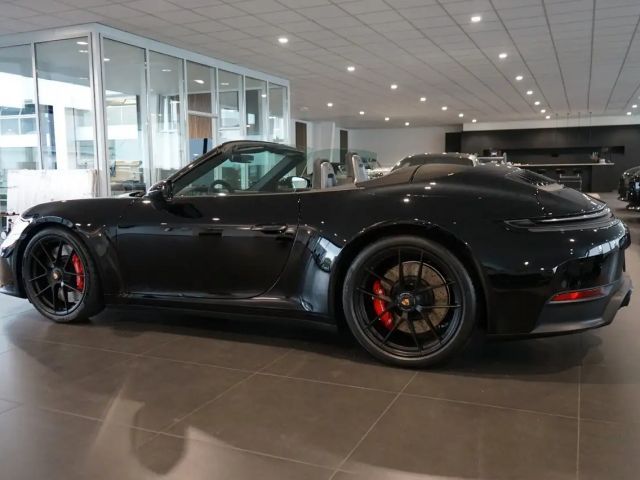 Porsche 992 Cabrio Carrera GTS