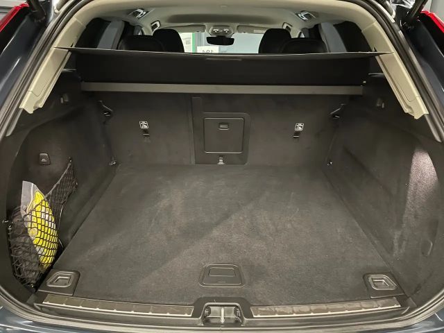 Volvo XC60 AWD Momentum