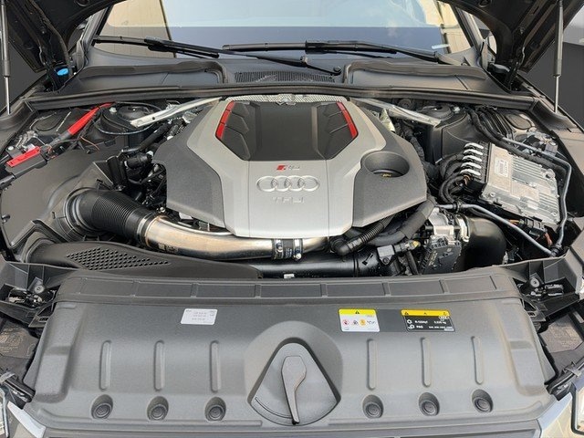 Audi RS4 Avant Quattro