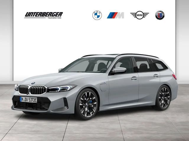 BMW 330 330e M-Sport Touring