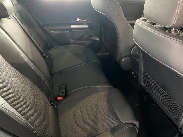 Mercedes-Benz B 180 Progressive