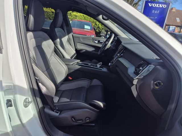 Volvo XC60 AWD Dark Plus Recharge T6