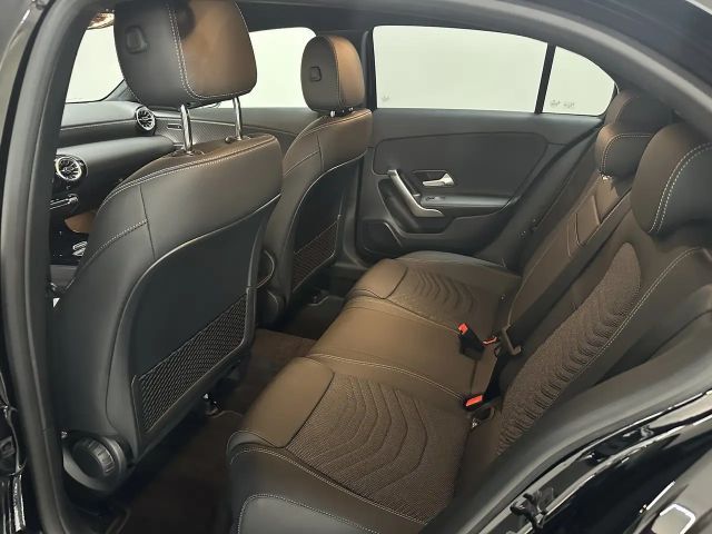 Mercedes-Benz A 200 Progressive