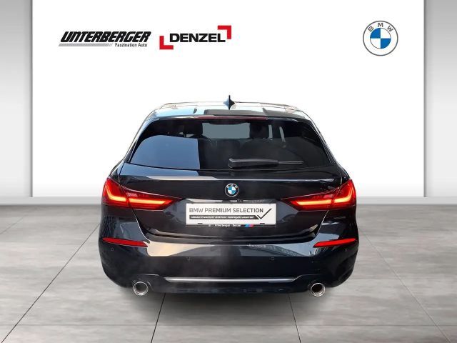 BMW 118 118d Luxury Line Sedan