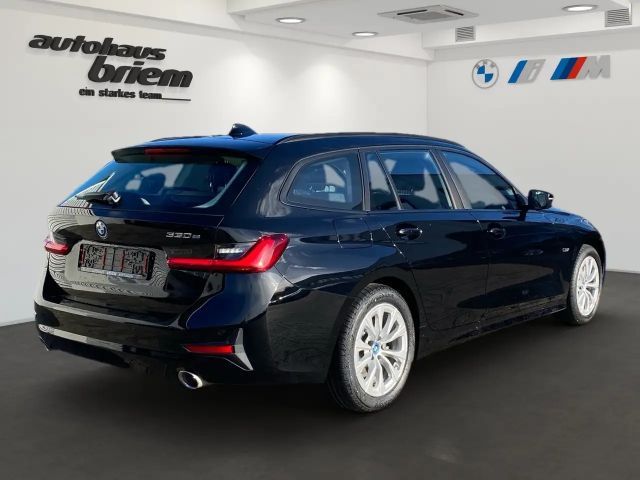 BMW 330 330e Advantage pakket Touring
