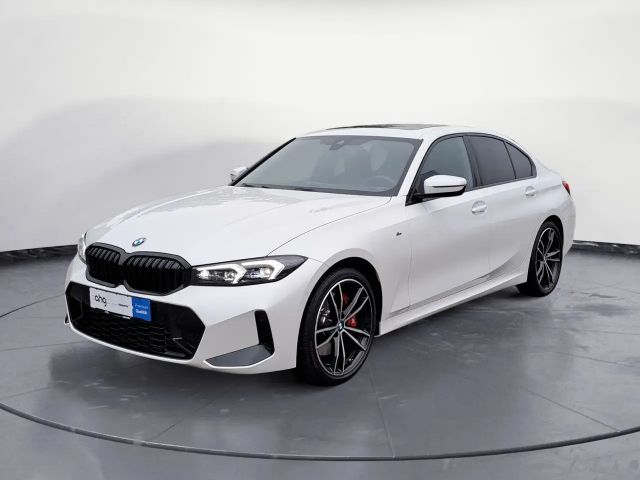 BMW 330 330i M-Sport Sedan xDrive