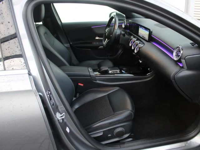 Mercedes-Benz A 200 A 200 d Progressive