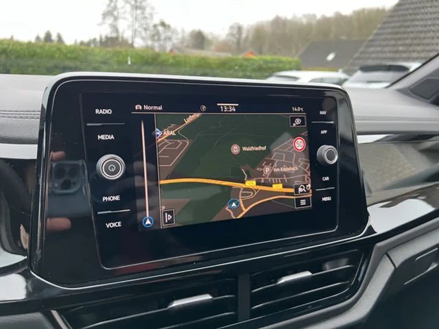 Volkswagen T-Roc 1.5 TSI DSG R-Line