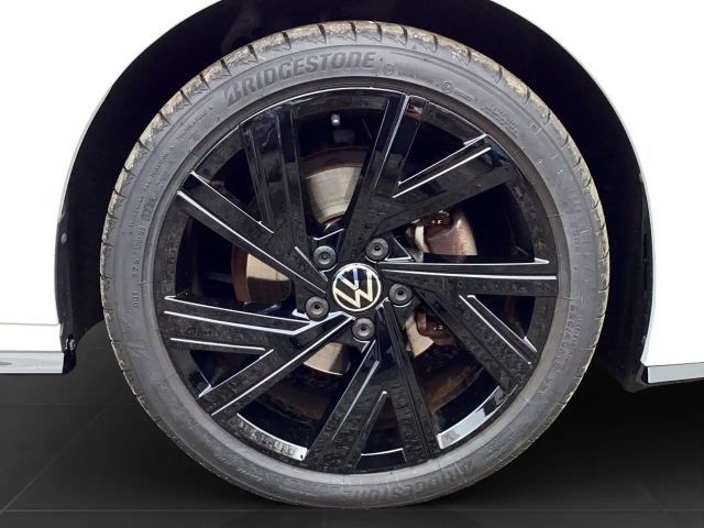 Volkswagen Golf DSG R-Line Variant