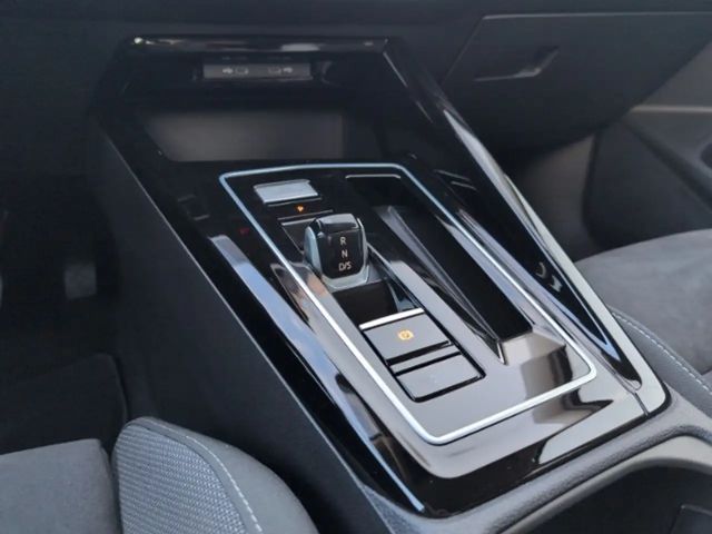 Volkswagen Golf 1.5 eTSI DSG Golf VIII Style