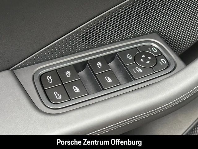 Porsche Macan HUD Luftfed. AHK-el. Pano Navi Dig.Cockpit