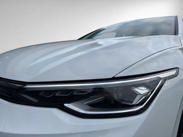 Volkswagen Golf 1.5 TSI Golf VIII