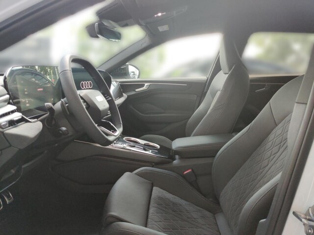 Audi A6 Avant Quattro S-Tronic